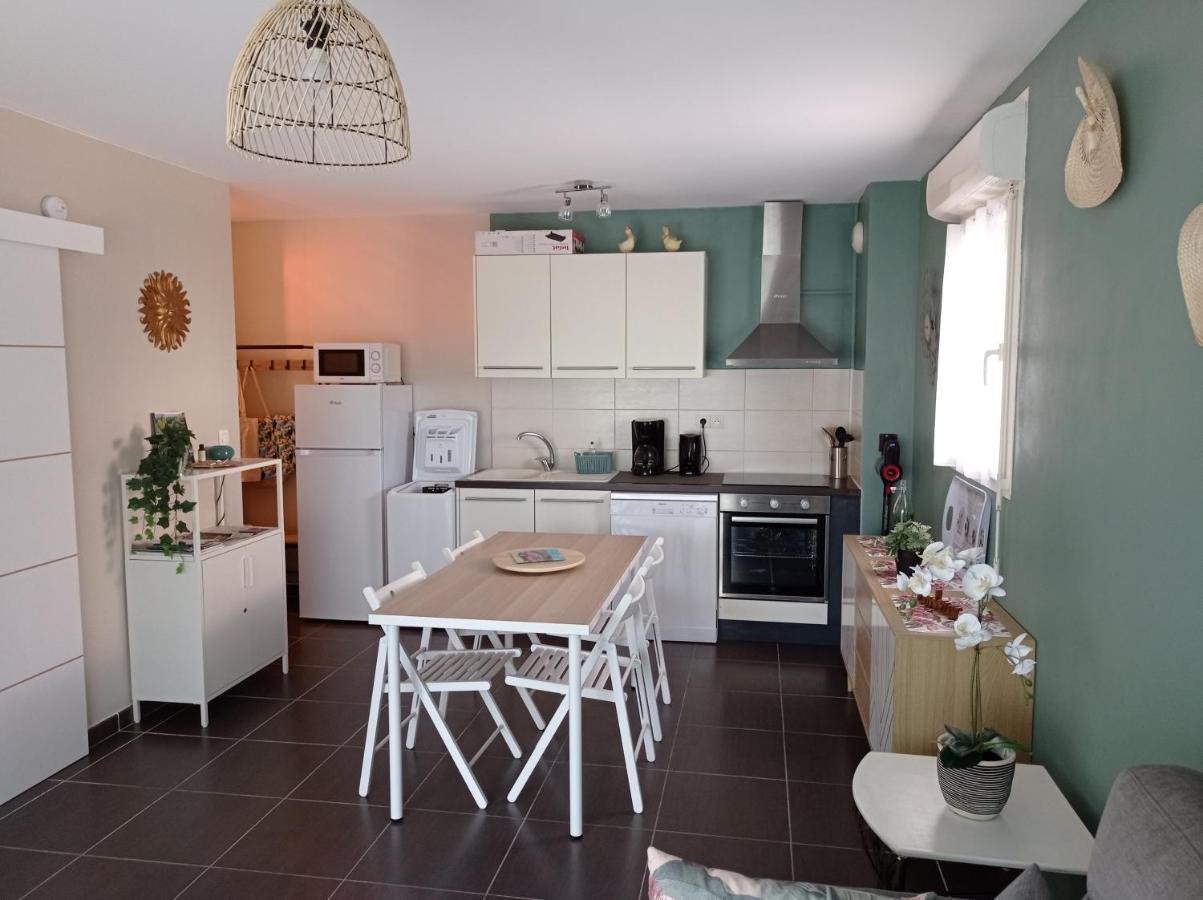 Le Soleil Du Luberon - T2 Avec Terrasse, Parking Et Clim Apartamento LʼIsle-sur-la-Sorgue Exterior foto